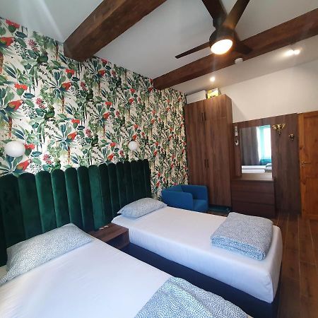 Luxurio Rooms With Baths Livorno Ngoại thất bức ảnh