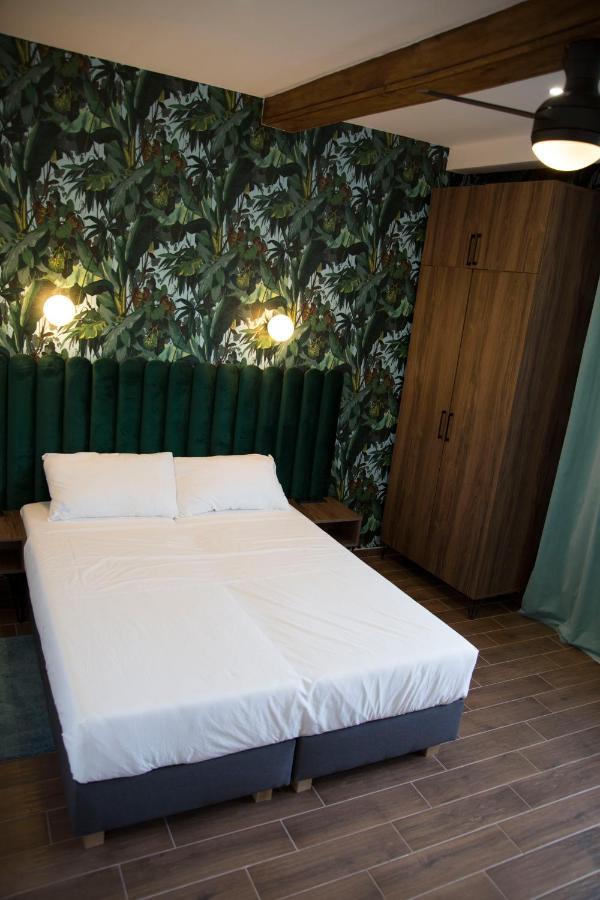 Luxurio Rooms With Baths Livorno Ngoại thất bức ảnh