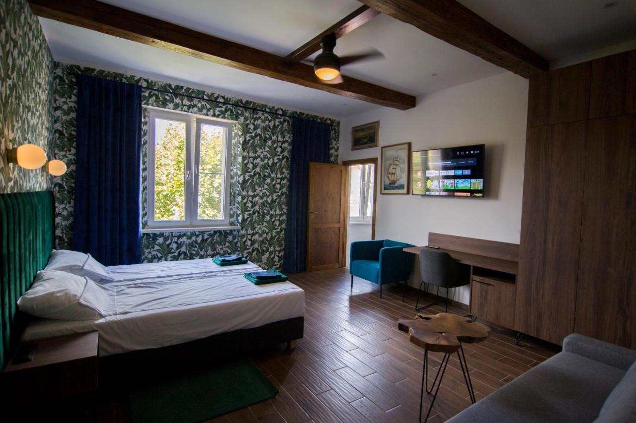 Luxurio Rooms With Baths Livorno Ngoại thất bức ảnh